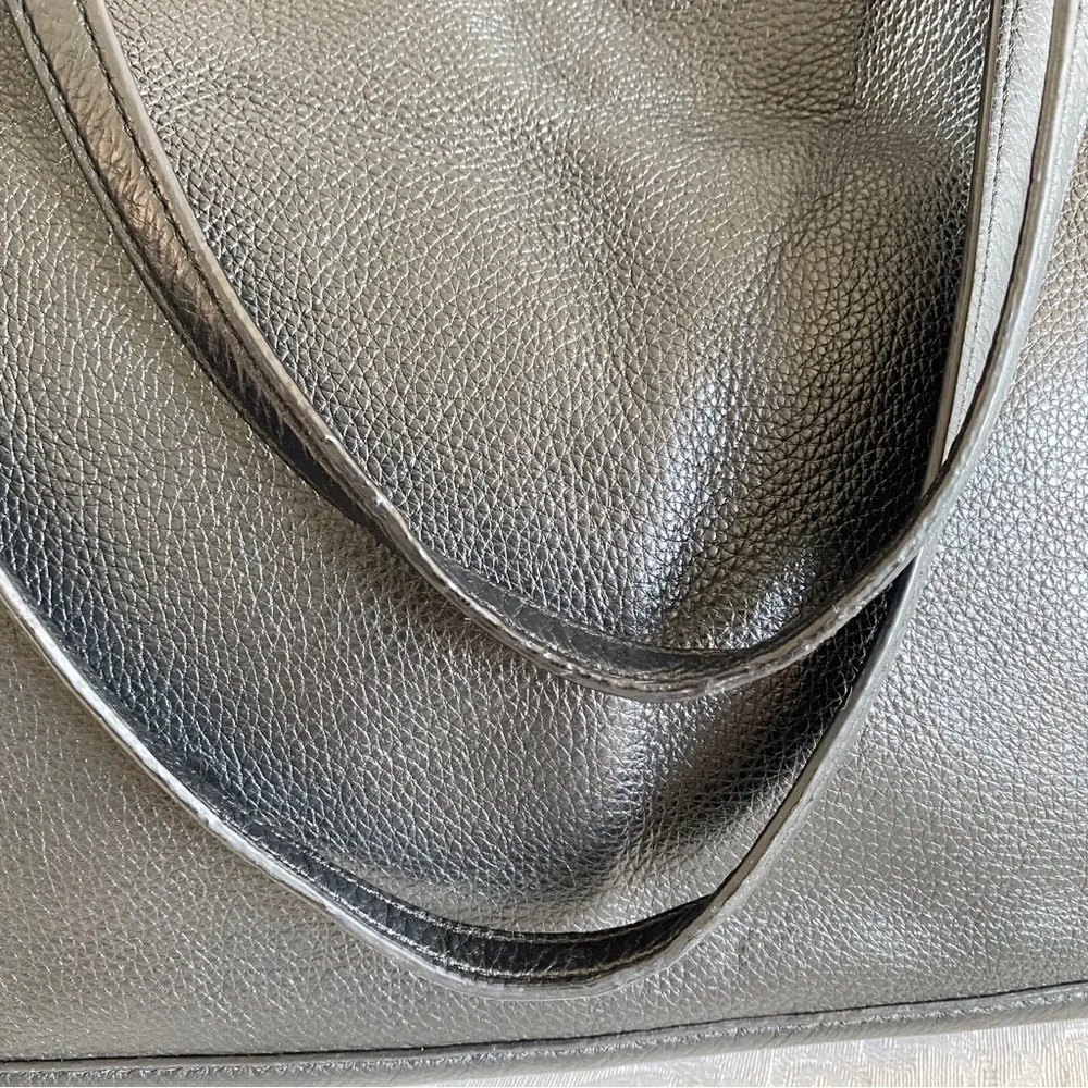 Tory Burch approximately 13x4x10